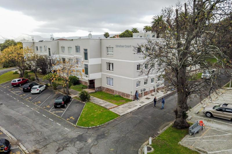 To Let 1 Bedroom Property for Rent in Wynberg Upper Western Cape